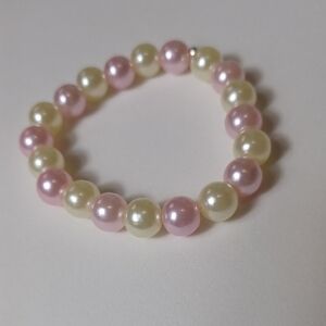 Elegant Pink and Cream Pearl Bracelet